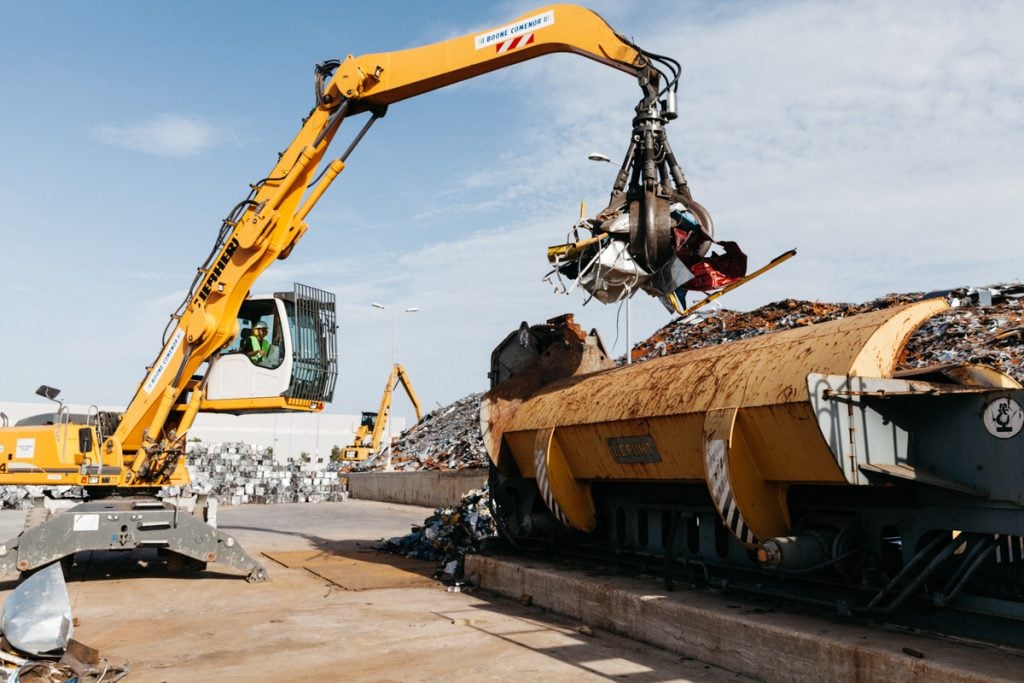 Pelleteuse transporte des déchets au Maroc